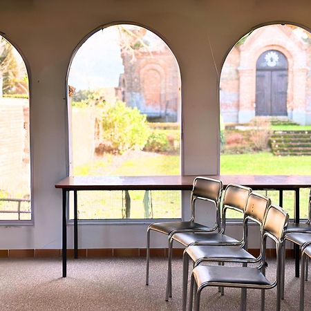 Hotellerie De L'Abbaye Bellegarde-Sainte-Marie Екстер'єр фото
